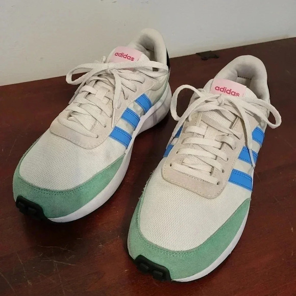 Adidas Run 70's Cloudfoam Low Retro Style Suede Athletic Running Shoes(9) - Picture 5 of 11